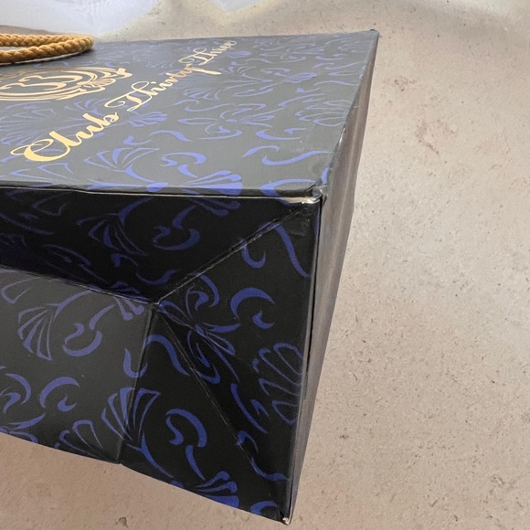 Disney Club 33 gift bag - Picture 3 of 3
